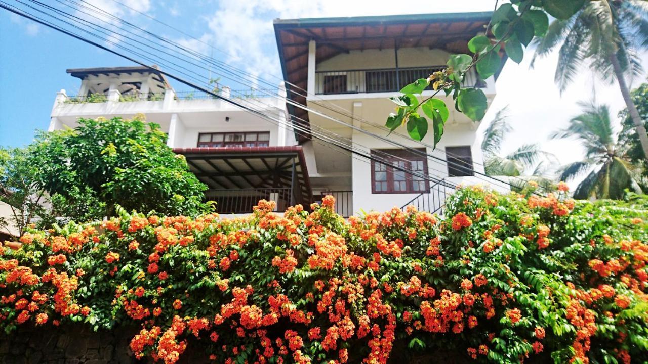 Freedom Lodge Kandy Buitenkant foto